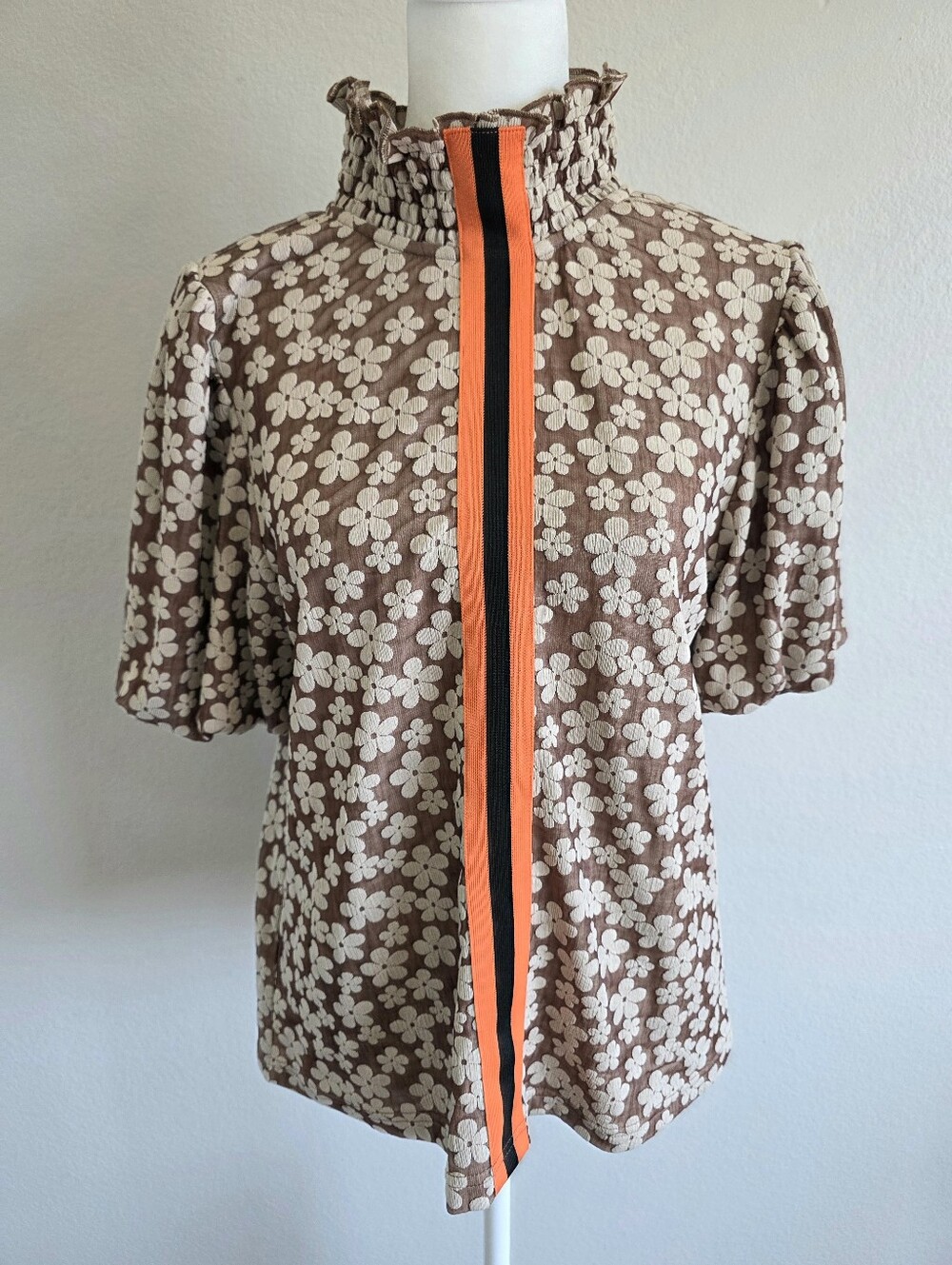 New VOY Blouse Top Brown Floral Orange Stripe Puff Sleeve Size S Smocked Neck